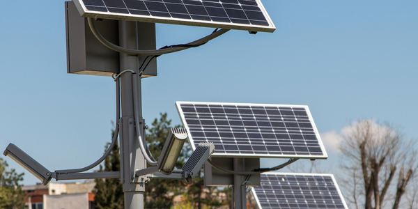 IoT Powering A New Way to Light Streets with Bifacial Solar Panels - Digi Industrial IoT Case Study